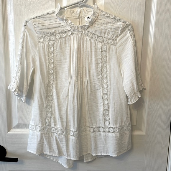 VICI Flawless crochet lace ruffle top - Picture 1 of 6